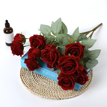 Букет От Изкуствени Рози Романтични Копринени Цветя, Подарък За Свети Валентин 