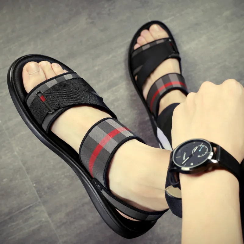 Qmaigie/мъжки сандали; тенденция 2022 г.; модерна лятна градинска напълно черни обувки; нескользящие плажни луксозни маркови сандали; сандал с двойна употреба 1
