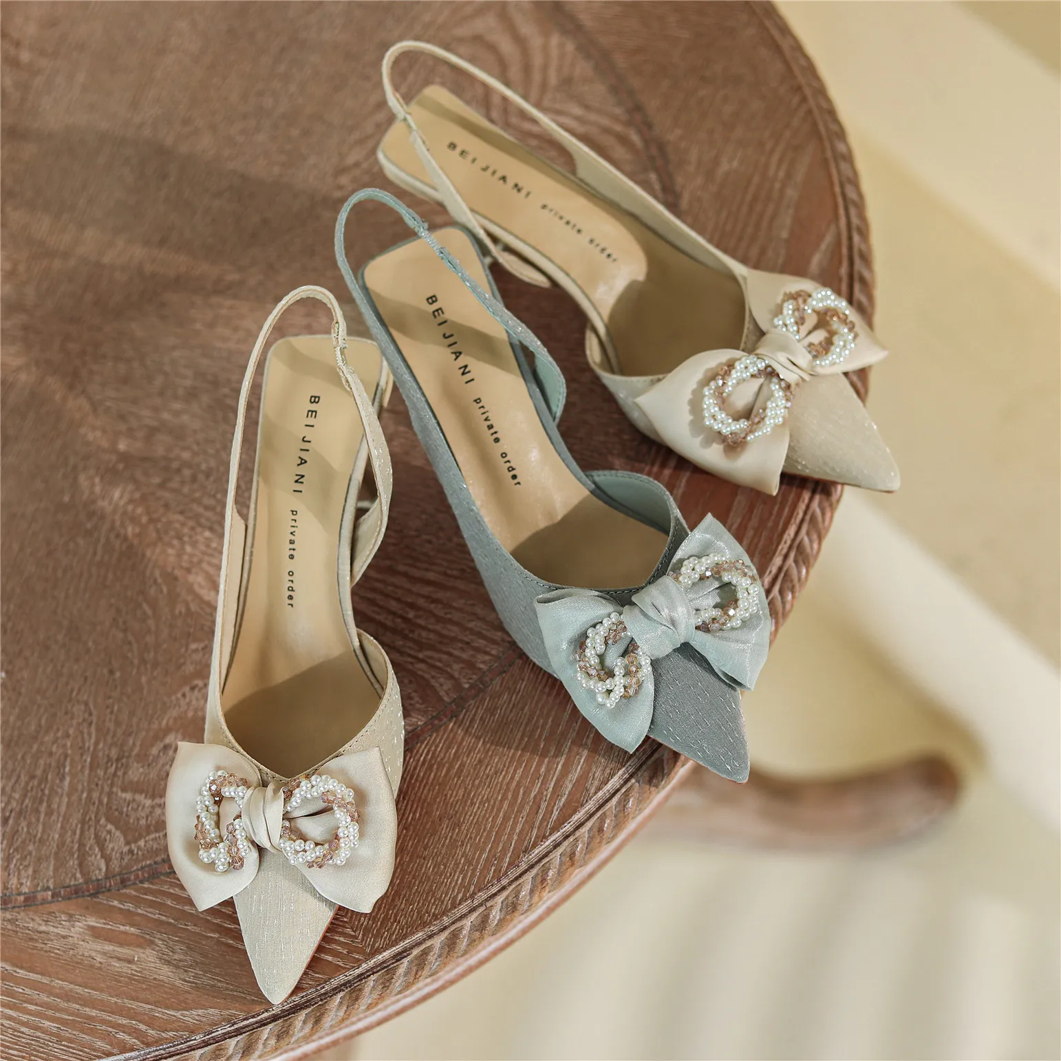 Дамски Джапанки с Перли и Лък, модни дамски обувки-лодка с остри пръсти на Тънък ток, с Елегантни Дамски обувки в стил Богиня, подходяща за Пола 0