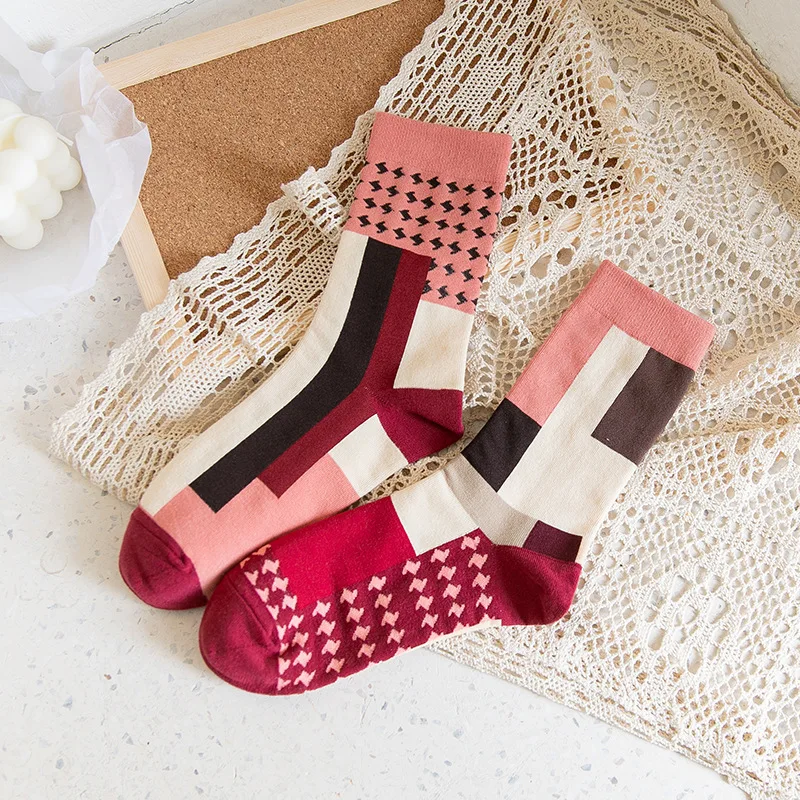 Модни Сдвоени Чорапи Дамски Есен-зима Японски Нередовни Креативни Модни Прости Нови Модни Чорапи в Епруветка 5