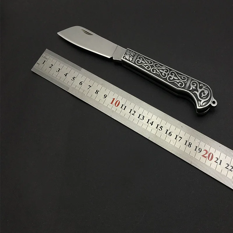 Нови Постъпления Черен Ретро Шарени Мини Джобен Сгъваем Нож CS Go Ножове Инструмент Ловни Ножове Оръжие за Оцеляване За Мъже И Жени 1