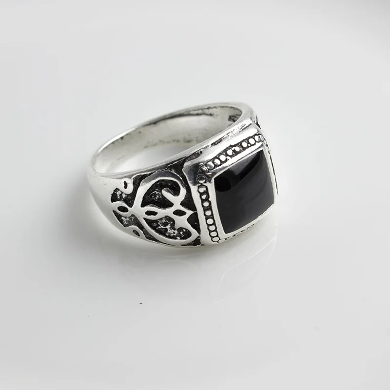 Размер: 8-11 Висококачествено Античен Посеребренное Мъжки пръстен Коледни Нов Пръстен Черни квадратни Эмалевые пръстени са Изящни бижута 1